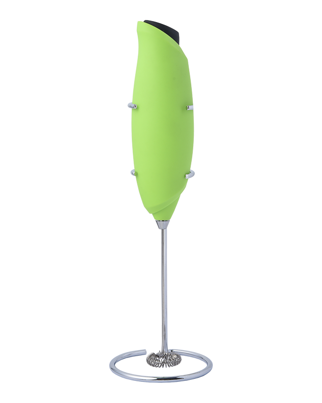 How does the motor power of an electric handle milk frother impact its frothing performance?